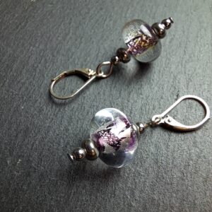QUENTIN VALENTIN, BOUCLES D’OREILLES CRISTAL DE MURANO FEUILLE ARGENT 999 1000 ROSE ; 2