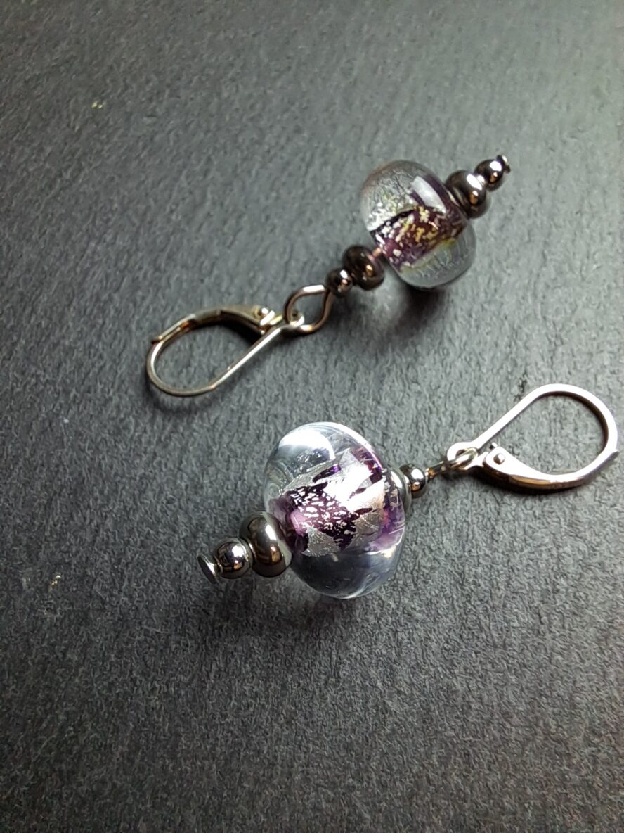 QUENTIN VALENTIN, BOUCLES D’OREILLES CRISTAL DE MURANO FEUILLE ARGENT 999 1000 ROSE ; 2