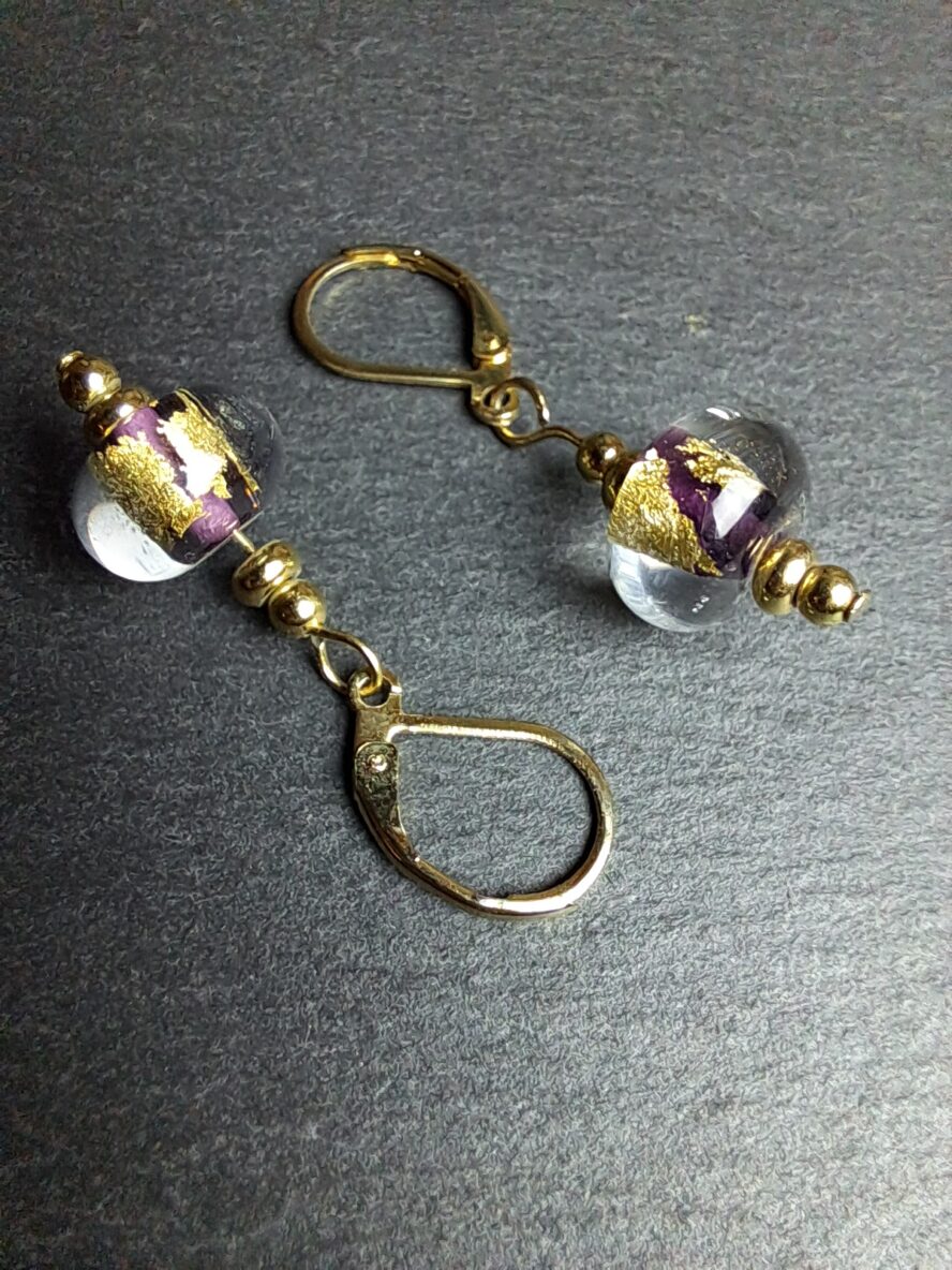 QUENTIN VALENTIN, BOUCLES D’OREILLES CRISTAL DE MURANO FEUILLE OR 24 CARATS ROSE ; 3