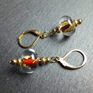 QUENTIN VALENTIN, BOUCLES D’OREILLES CRISTAL DE MURANO FEUILLE OR 24 CARATS ROUGE ; 2