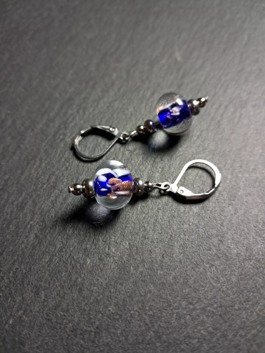 Aventurine, Boucles Oreilles, Bleu Cobalt. - QUENTIN VALENTIN, BOUCLES OREILLES CRISTAL DE MURANO AVENTURINE BLEU COBALT ; 1