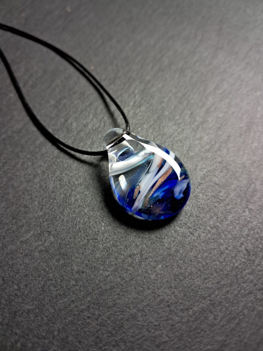 Aventurine, Pendentif Aquarium, Bleu Cobalt. - QUENTIN VALENTIN, COLLIER PENDENTIF AQUARIUM CRISTAL DE MURANO AVENTURINE BLEU COBALT ; 2