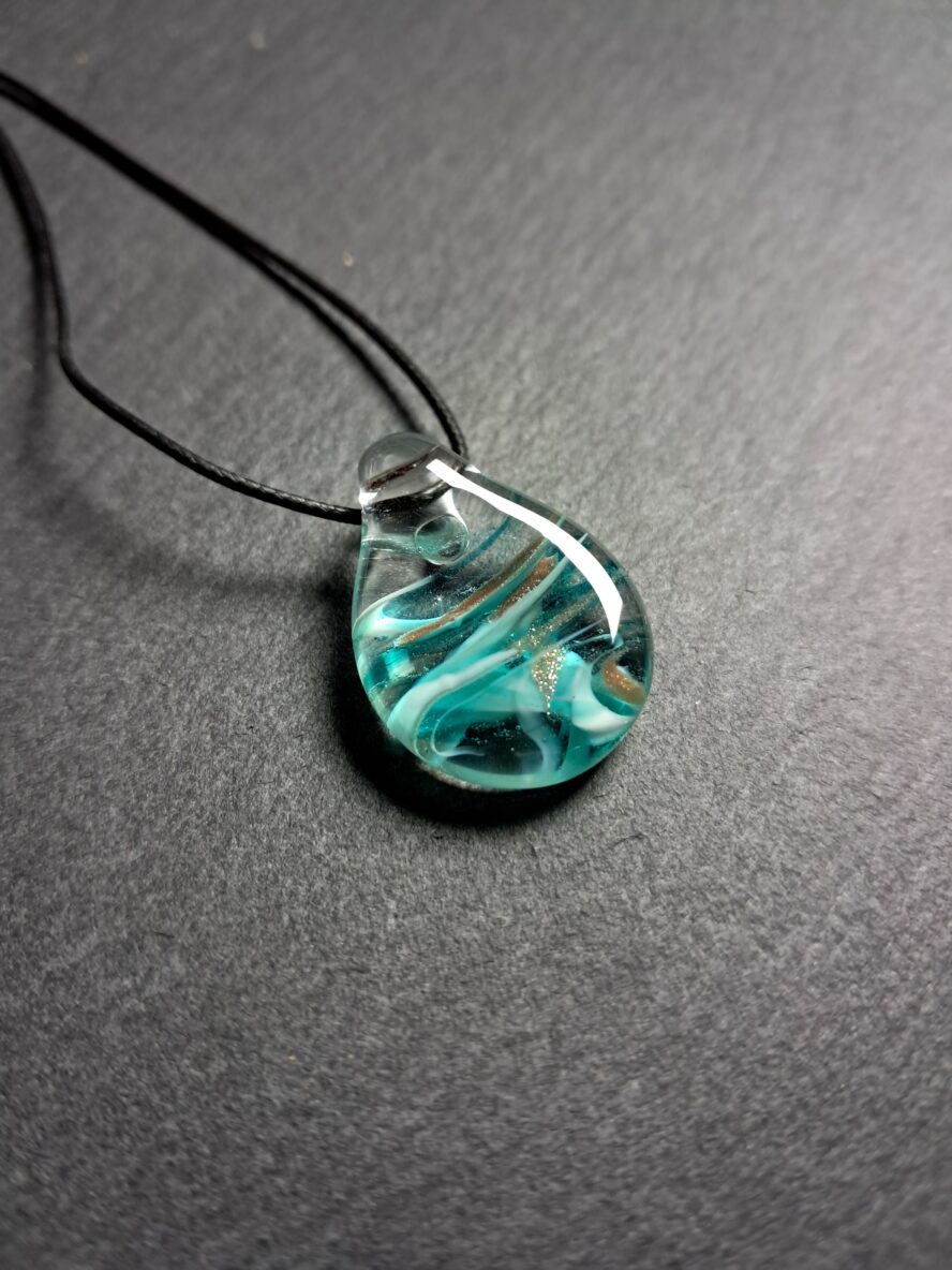 Aventurine, Pendentif Aquarium, Bleu-Vert. - QUENTIN VALENTIN, COLLIER PENDENTIF AQUARIUM CRISTAL DE MURANO AVENTURINE BLEU VERT ; 2