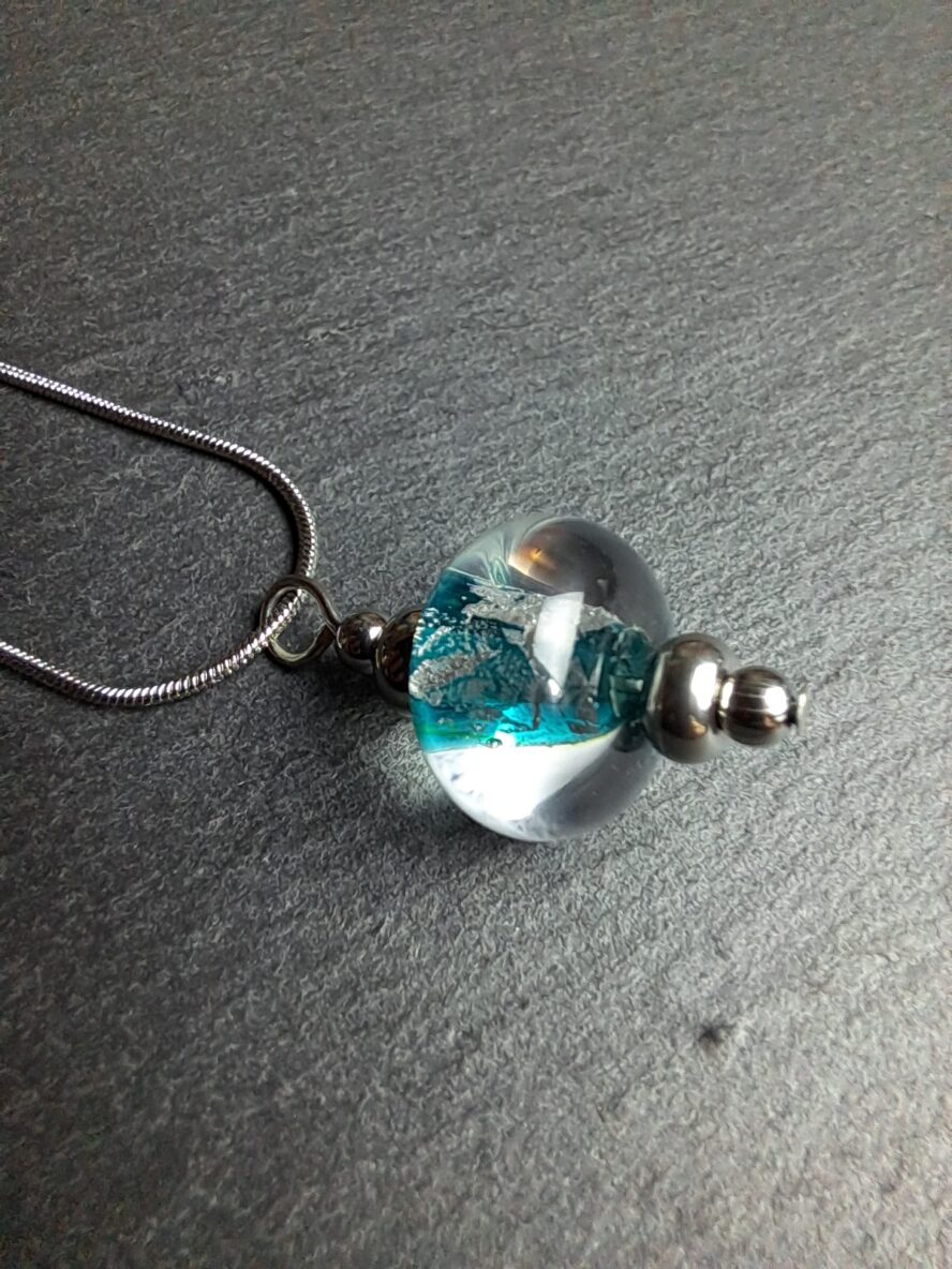 QUENTIN VALENTIN, COLLIER PENDENTIF PERLE CRISTAL DE MURANO FEUILLE ARGENT 999 1000 BLEU VERT ; 3